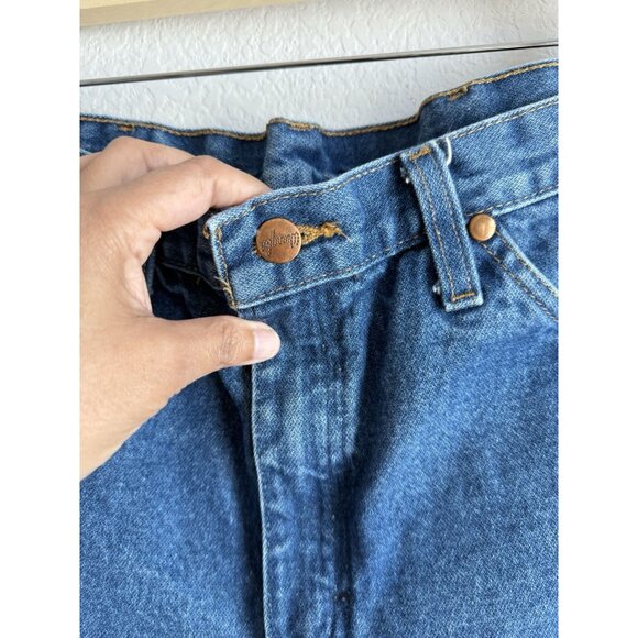 Wrangler Denim High Rise Shorts Women’s Size 33 Med Wash Raw Hem Rodeo Western - Picture 4 of 9
